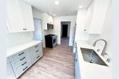 5652 Broadway, Sacramento, CA 95820 - Photo 18