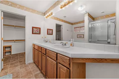 1947 Hampton, Hanford, CA 93230 - Photo 38