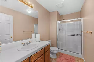 1947 Hampton, Hanford, CA 93230 - Photo 32