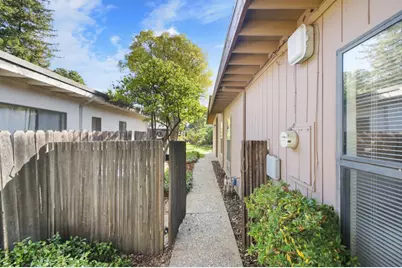 8744 Contemporary Court, Elk Grove, CA 95624 - Photo 2