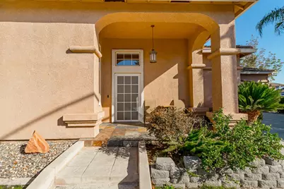 2100 Paramont Way, Modesto, CA 95355 - Photo 4