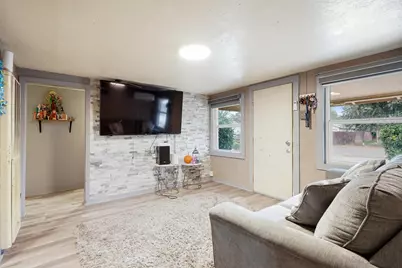 915 S Hinkley Avenue, Stockton, CA 95215 - Photo 6