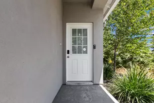 5965 Hilltop Dr, Carmichael, CA 95608 - Photo 4