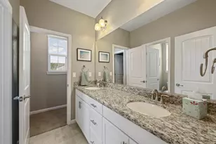 3041 Village Center Dr, Roseville, CA 95747 - Photo 32