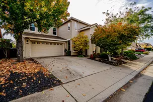 141 Bridgeway Ct, Roseville, CA 95678 - Photo 2