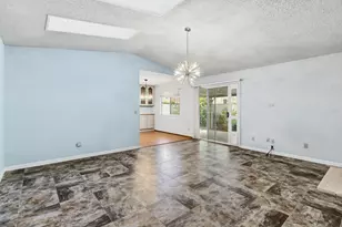 7325 Sunsilver Ln, Sacramento, CA 95828 - Photo 10