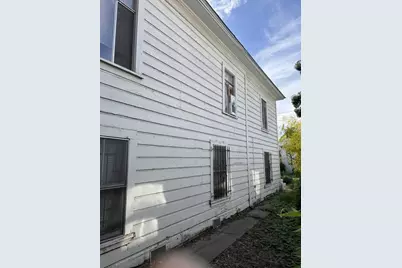 2212 11th Street, Sacramento, CA 95818 - Photo 6