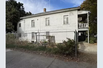 2212 11th Street, Sacramento, CA 95818 - Photo 4