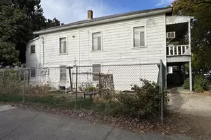 2212 11th St, Sacramento, CA 95818 - Photo 4