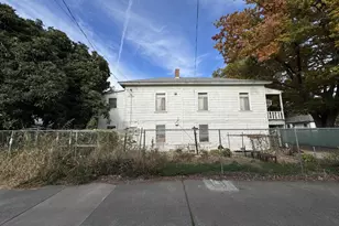 2212 11th St, Sacramento, CA 95818 - Photo 8