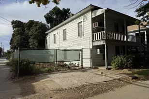 2212 11th St, Sacramento, CA 95818 - Photo 2
