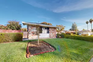 1381 Peach Tree Ln, Yuba City, CA 95993 - Photo 2
