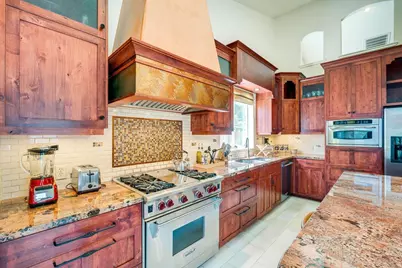 7917 Caymus Drive, Sacramento, CA 95829 - Photo 10