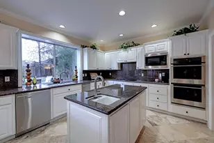 9065 Approach Ct, Fair Oaks, CA 95628 - Photo 14