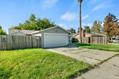 4323 Oconner Way, Sacramento, CA 95838 - Photo 2