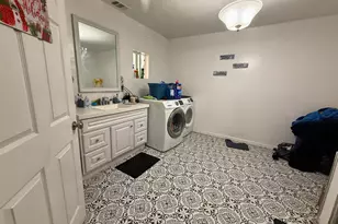 1736 Beverly Dr, Modesto, CA 95358 - Photo 10