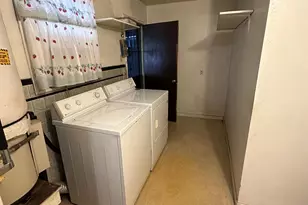 1954 S Sutter St, Stockton, CA 95206 - Photo 16