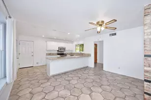 3338 Eisenhower Dr, Sacramento, CA 95826 - Photo 18