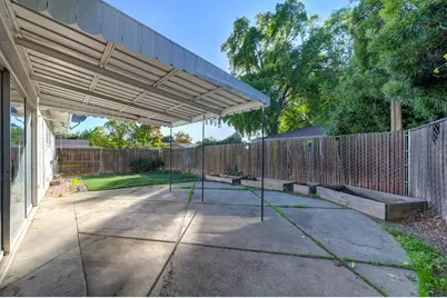 3338 Eisenhower Drive, Sacramento, CA 95826 - Photo 40