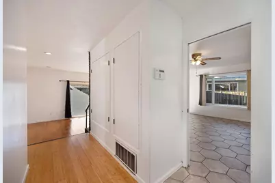 3338 Eisenhower Drive, Sacramento, CA 95826 - Photo 12