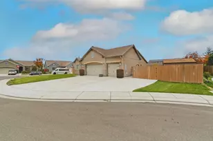 2532 BRANDEN PL, Manteca, CA 95337 - Photo 2