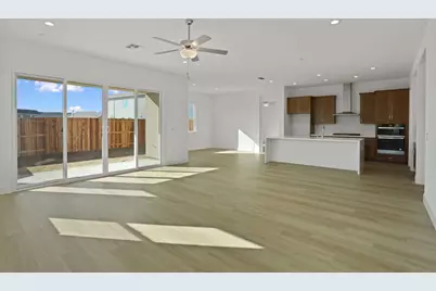 2299 Paramount Lane, Manteca, CA 95337 - Photo 2