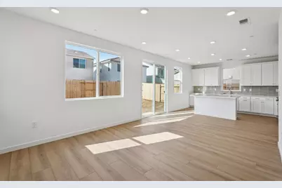 10382 Mornington Way, Elk Grove, CA 95757 - Photo 6