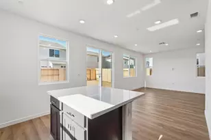 10386 Mornington Wy, Elk Grove, CA 95757 - Photo 10
