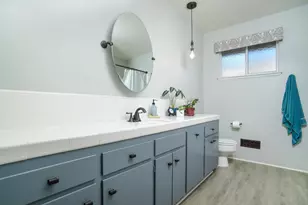 6956 Los Cerros Dr, Sacramento, CA 95831 - Photo 18