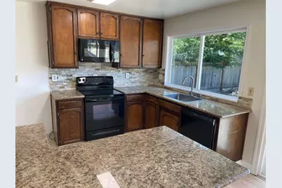 3101 Wyatt Way, Modesto, CA 95350 - Photo 8