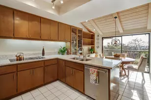 25 River Bluff Ln, Carmichael, CA 95608 - Photo 12