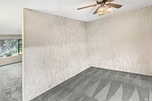 1061 Commons Dr, Sacramento, CA 95825 - Photo 8