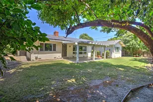 2252 W Benjamin Holt Dr, Stockton, CA 95207 - Photo 16