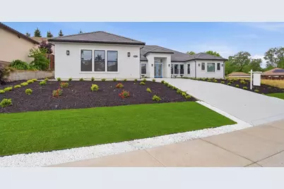 10221 Savannah Court, Oakdale, CA 95361 - Photo 4