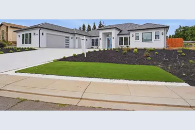 10221 Savannah Court, Oakdale, CA 95361 - Photo 2