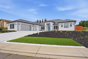 10221 Savannah Ct, Oakdale, CA 95361 - Photo 2
