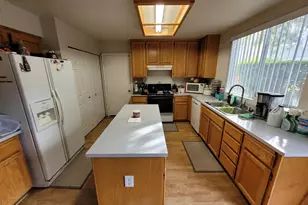 9558 Dominion Wood Ln, Elk Grove, CA 95758 - Photo 10