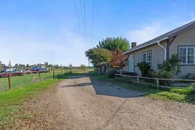 23707 N Graham Road, Acampo, CA 95220 - Photo 4