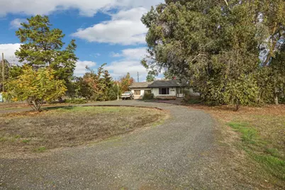 25523 E Groves Road, Farmington, CA 95230 - Photo 10