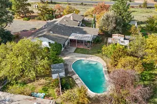 25523 E Groves Rd, Farmington, CA 95230 - Photo 8