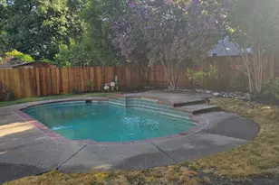 2124 Oxford, Sacramento, CA 95815 - Photo 14