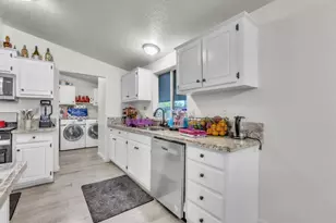 Vicksburg Ln, North Highlands, CA 95660 - Photo 4