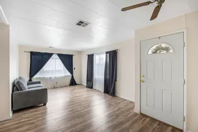 Topanga Ln #28, Sacramento, CA 95842 - Photo 2