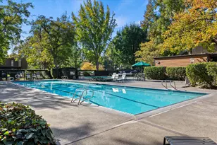 2241 Woodside Ln, Sacramento, CA 95825 - Photo 26