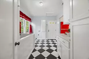 2560 Marty Way, Sacramento, CA 95818 - Photo 20