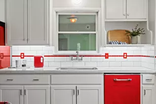 2560 Marty Way, Sacramento, CA 95818 - Photo 12