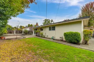 9113 Rosewood Dr, Sacramento, CA 95826 - Photo 36