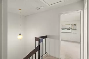 4002 Oak Villa Cir, Carmichael, CA 95608 - Photo 20