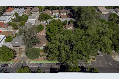 2017 10th Street, Sacramento, CA 95818 - Photo 2