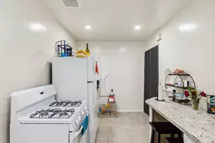 2017 10th St, Sacramento, CA 95818 - Photo 70